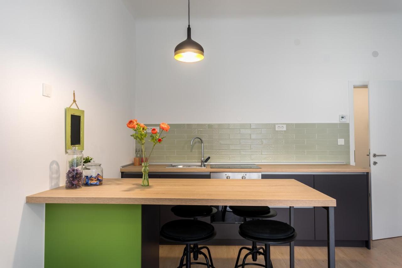 Go2Zagreb Chick Apartment Private Parking Available Eksteriør bilde